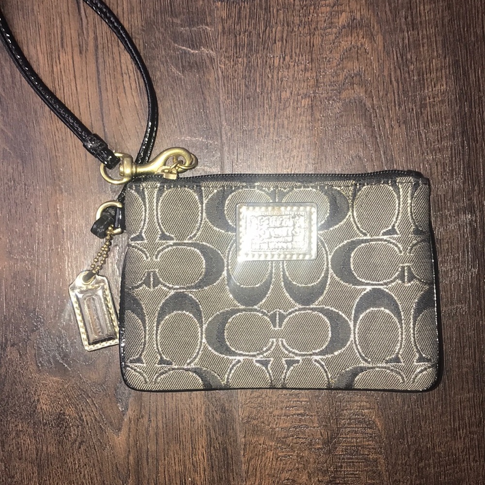 Open to offers - Coach wristlet